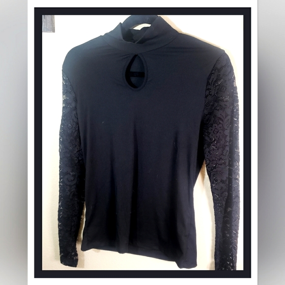 NWT Black turtle neck with lace sleeves and keyhole various sizes. S, M and L - Picture 1 of 2